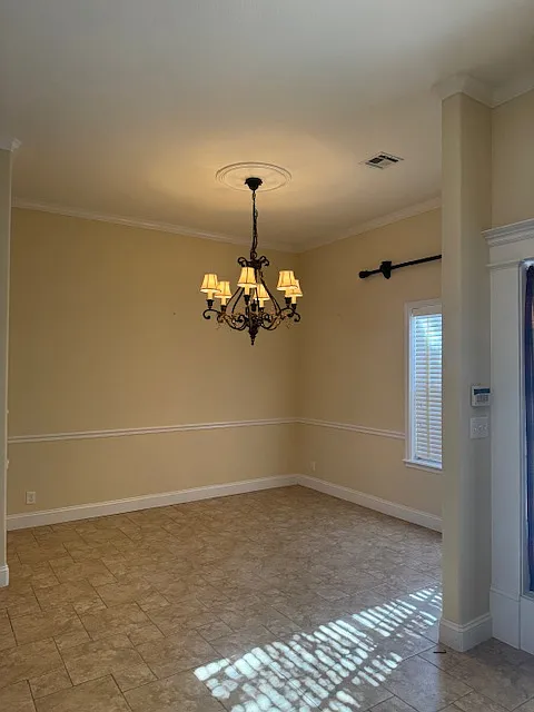 4 bed, 2384 sqft, $2,495 — Photo 3