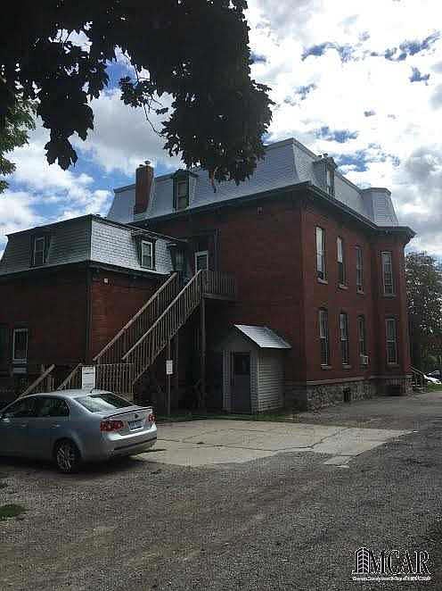 2nd image of 25 E Elm Ave