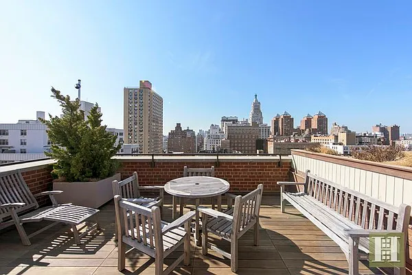 Sold by Halstead Real Estate | media 22