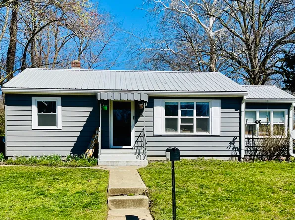 126 W 3rd St, Williamsport, IN 47993