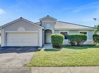 9052 SW 20th Pl, Miramar, FL 33025