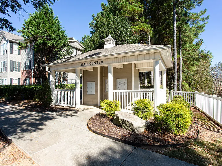 Indigo Apartments Gainesville — Photo 9
