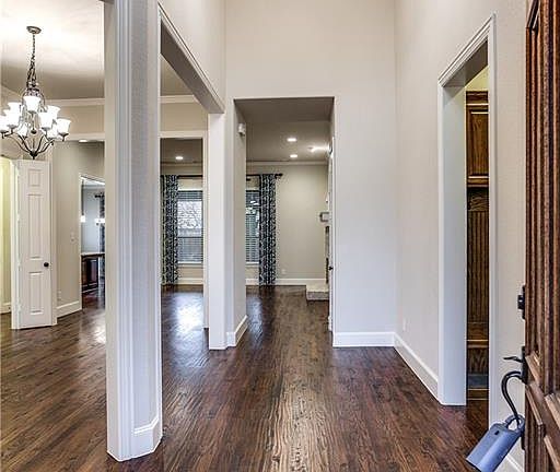 5th image of 1301 Bluebell Ave