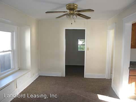 3rd image of 1036 W 18th St