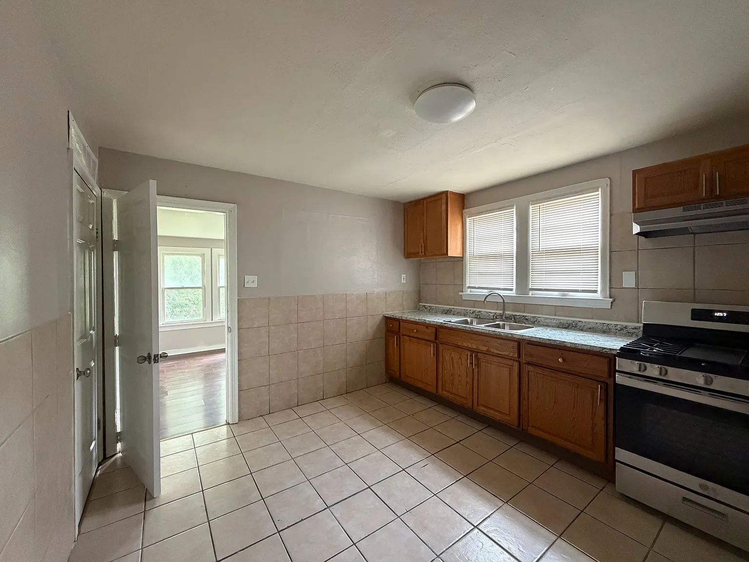 8986 Ramona Ave — Photo 3