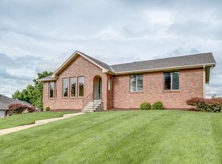 1215 N 121st St, Omaha, NE 68154