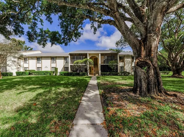 3211 Lake Pine Way E APT H1, Tarpon Springs, FL 34688