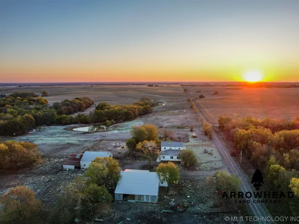 153 E County Rd #40, Welch, OK 74369