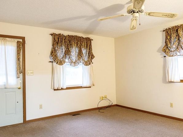 10105 Columbia St, Metamora, IN 47030