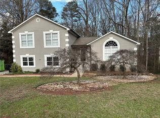 1543 Glencrest Trl, Lawrenceville, GA 30043