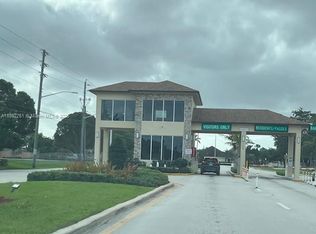 300 SW 134th Way APT 102E, Hollywood, FL 33027