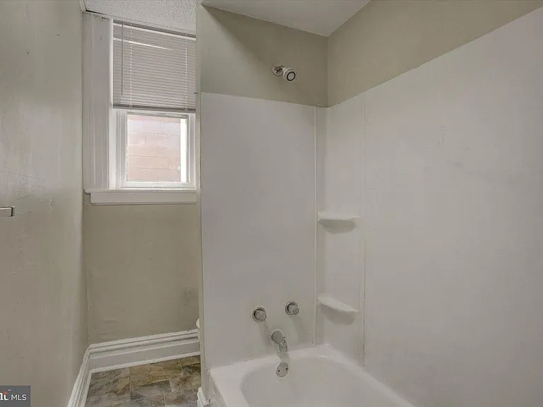 60 E Washington St #1E — Photo 9