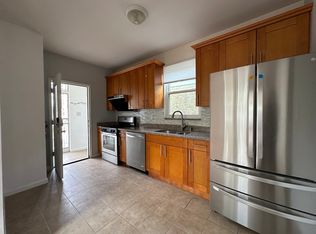 1539 Gillespie Ave #1, Bronx, NY 10461