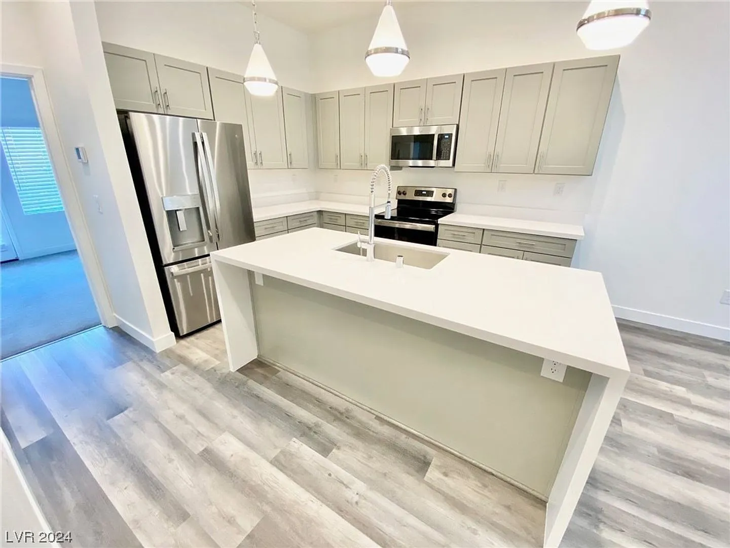 Elevated Living! Brand-New Townhome With Spectacular Rooftop Views — Photo 2