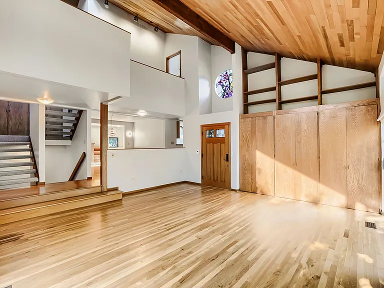 2532 E McGraw St — Photo 22
