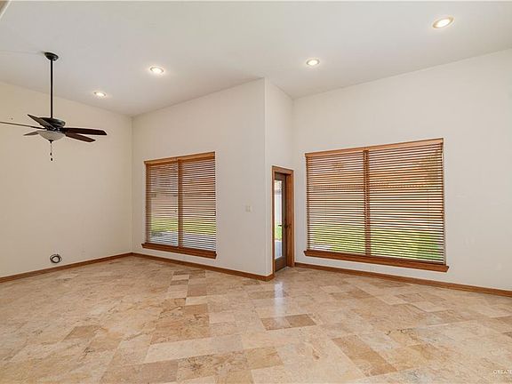 3rd image of 101 Auburn Ave