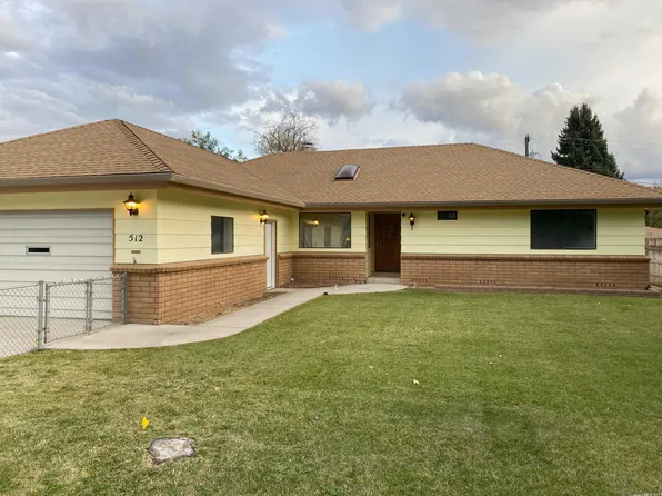512 Meadow View Dr, Susanville, CA 96130