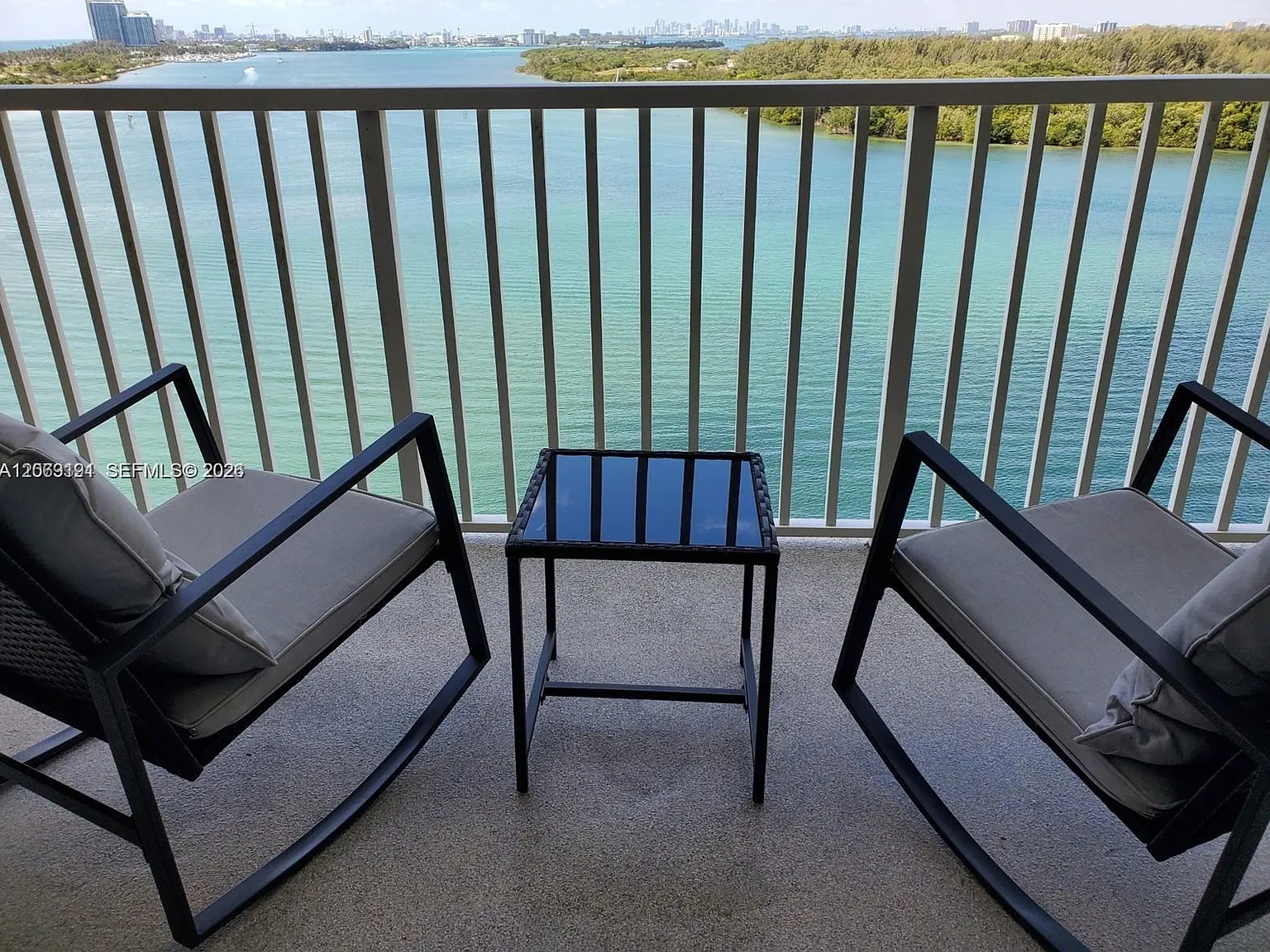 Arlen House Condo — Photo 2