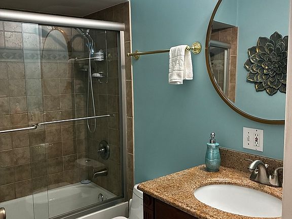 5th image of 3435 Tamarind Dr
