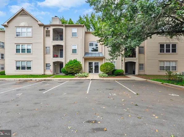 30 Hearthstone Ct APT G, Annapolis, MD 21403