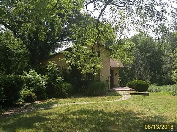 414 Estelle Ave, Saint Louis, MO 63135