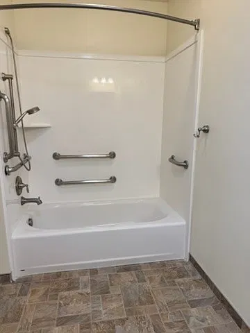 1 bed, 700 sqft, $1,100 — Photo 4