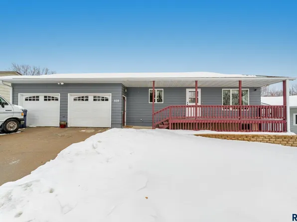 508 W 2nd St, Dell Rapids, SD 57022