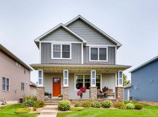 1780 Greenwood Valley Dr, River Falls, WI 54022