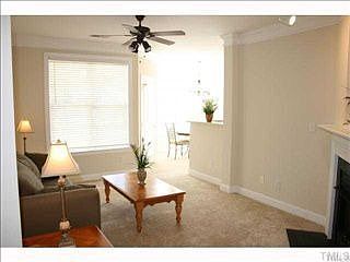 4th image of 411 Glencrest Pl