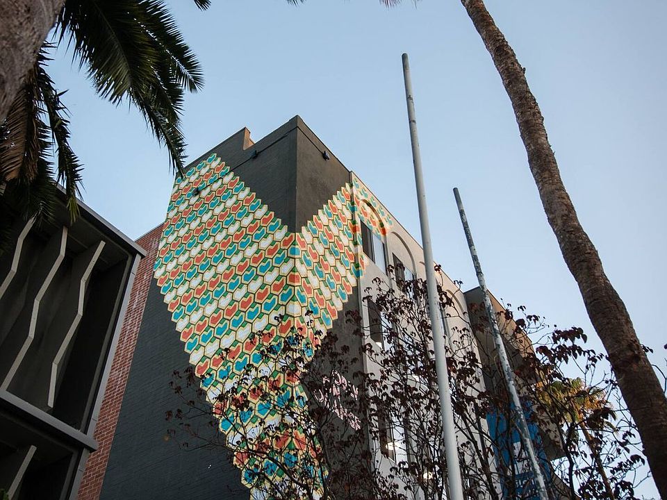 Building Photo 5