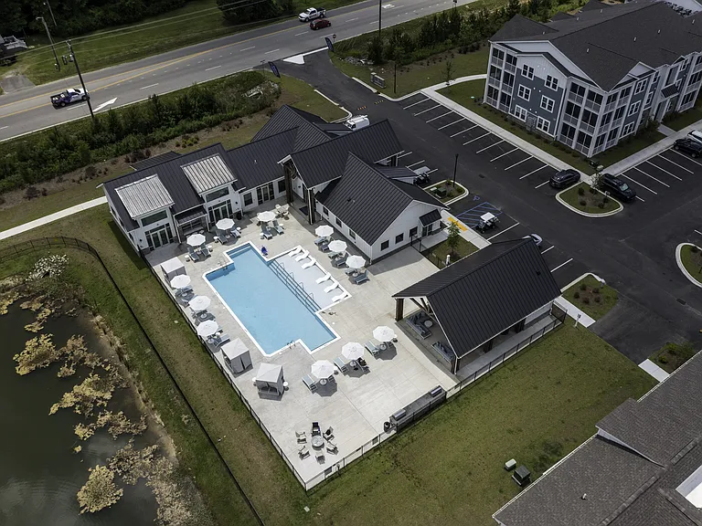 Anchor Pointe Apartments — Photo 19