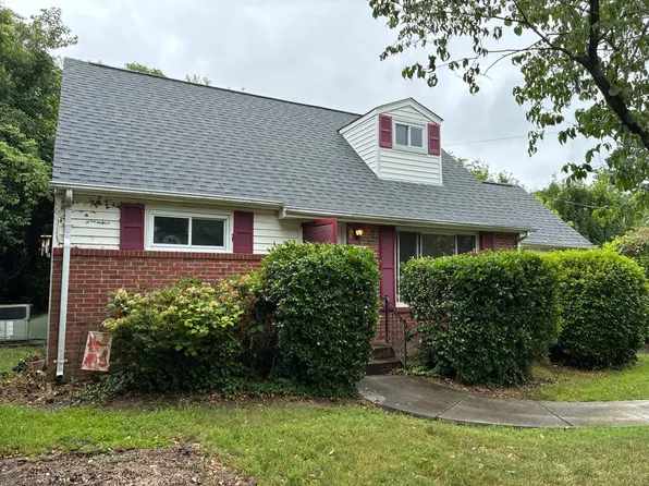 608 Tyson Rd, Virginia Beach, VA 23462
