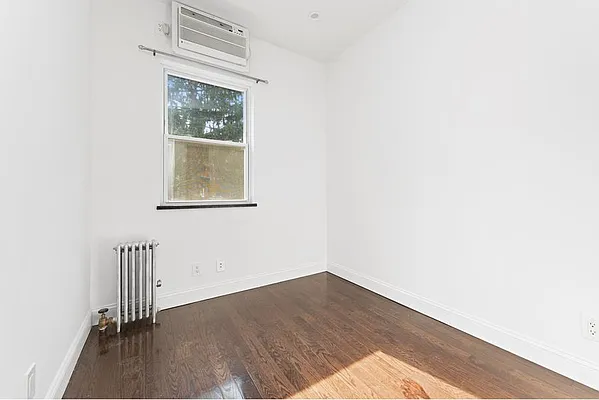 Rented by Douglas Elliman | media 22