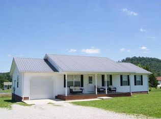434 Green Valley Dr, Livingston, TN 38570