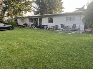 1225 SW Lemmon Ln, Hermiston, OR 97838