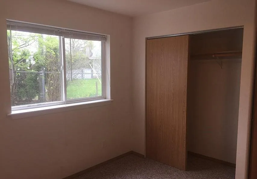 1 bed, 650 sqft, $1,050 — Photo 3