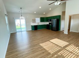8 7th St, Greer, SC 29651