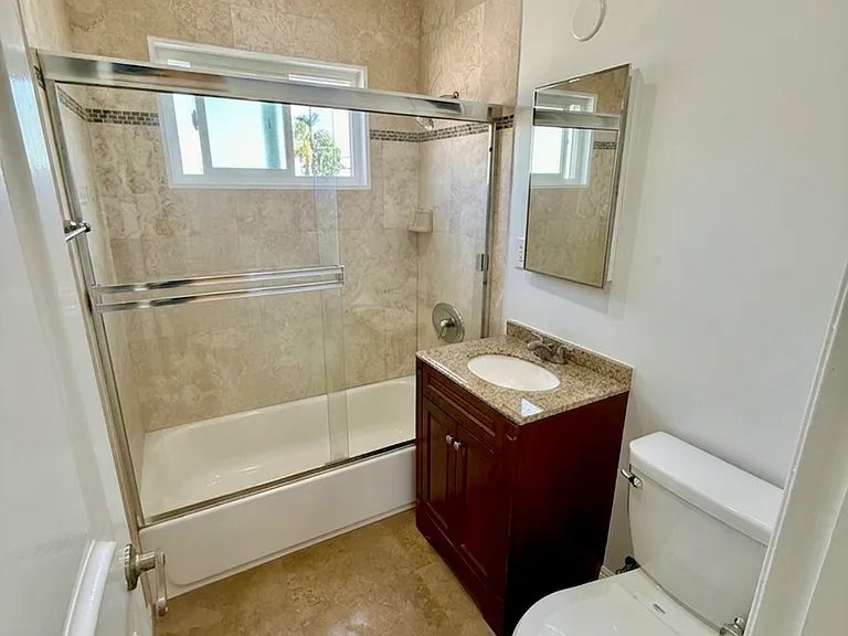 4110 Inglewood Blvd #8 — Photo 10