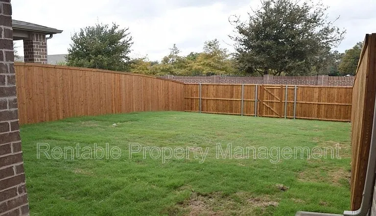 1247 Wiltshire Dr — Photo 21