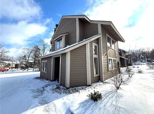 1121 Veech Ln, Hidden Valley, PA 15502