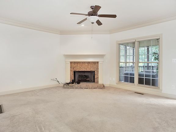 4th image of 3451 Fairway Dr