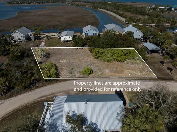 W Point Dr, Crawfordville, FL 32327