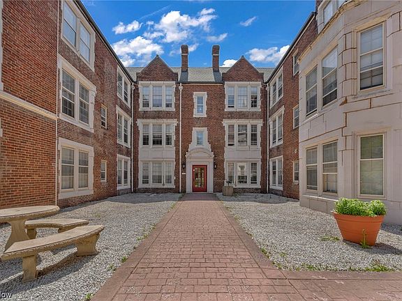 5th image of 15610 Van Aken Blvd APT 16