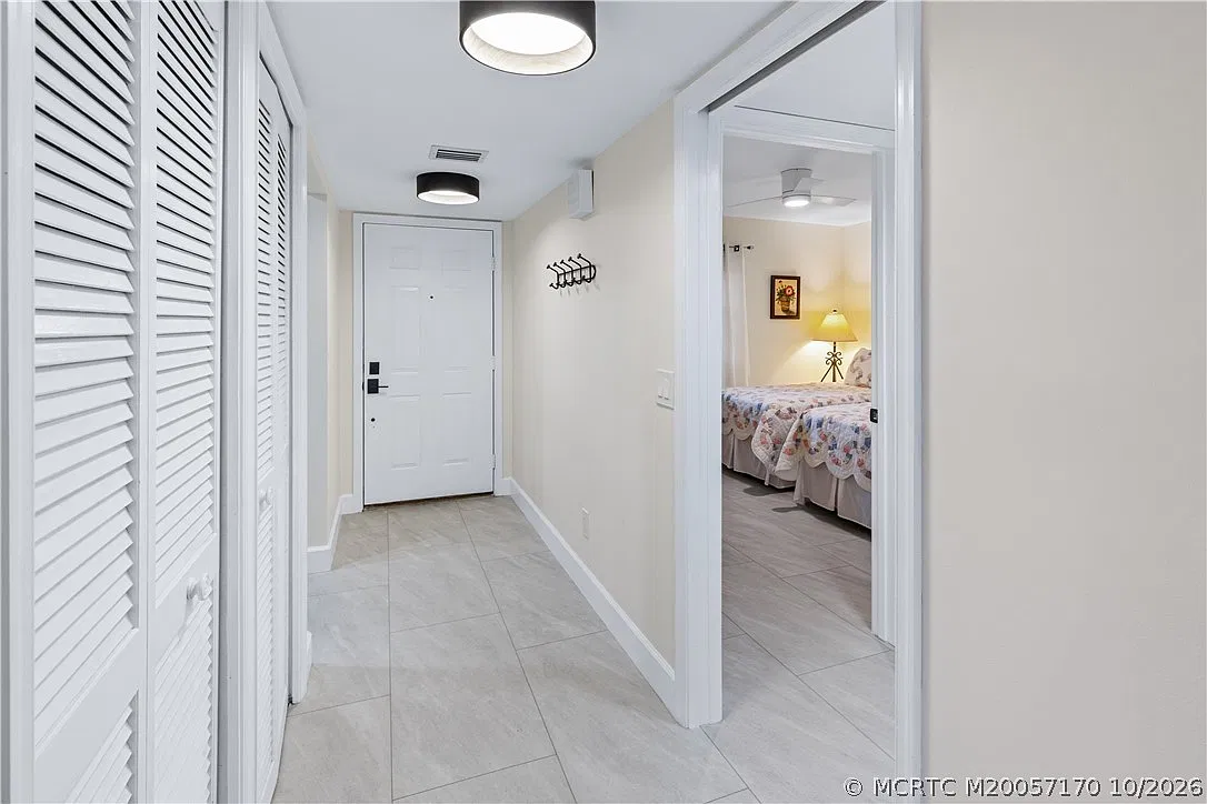 2 bed, 2.0 bath, 1351 sqft, $2,350 — Photo 4