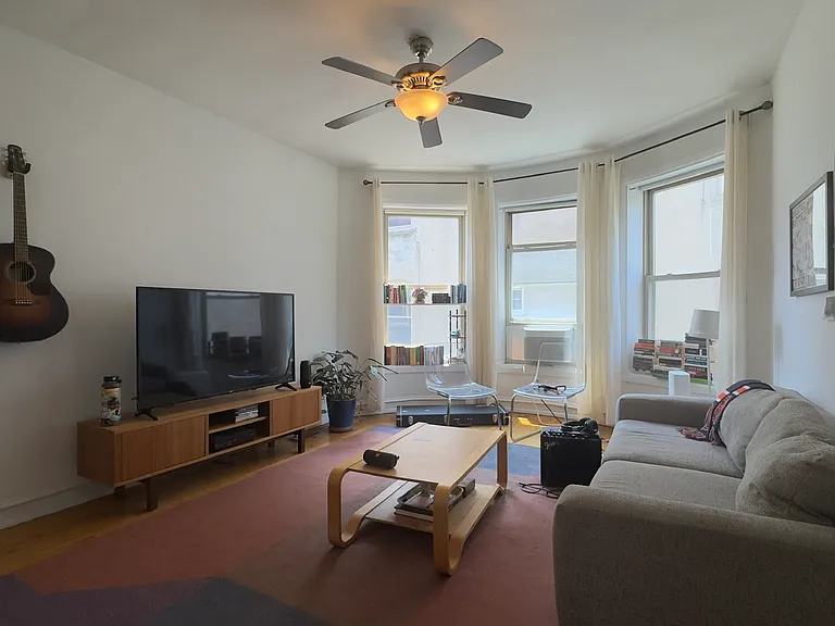 2023 N Humboldt Blvd #E — Photo 2