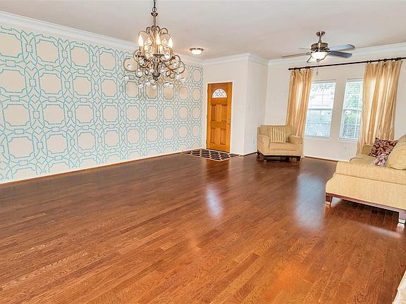 4th image of 506 New Hope Ln