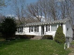 5 Seymour Dr, Rhinebeck, NY 12572