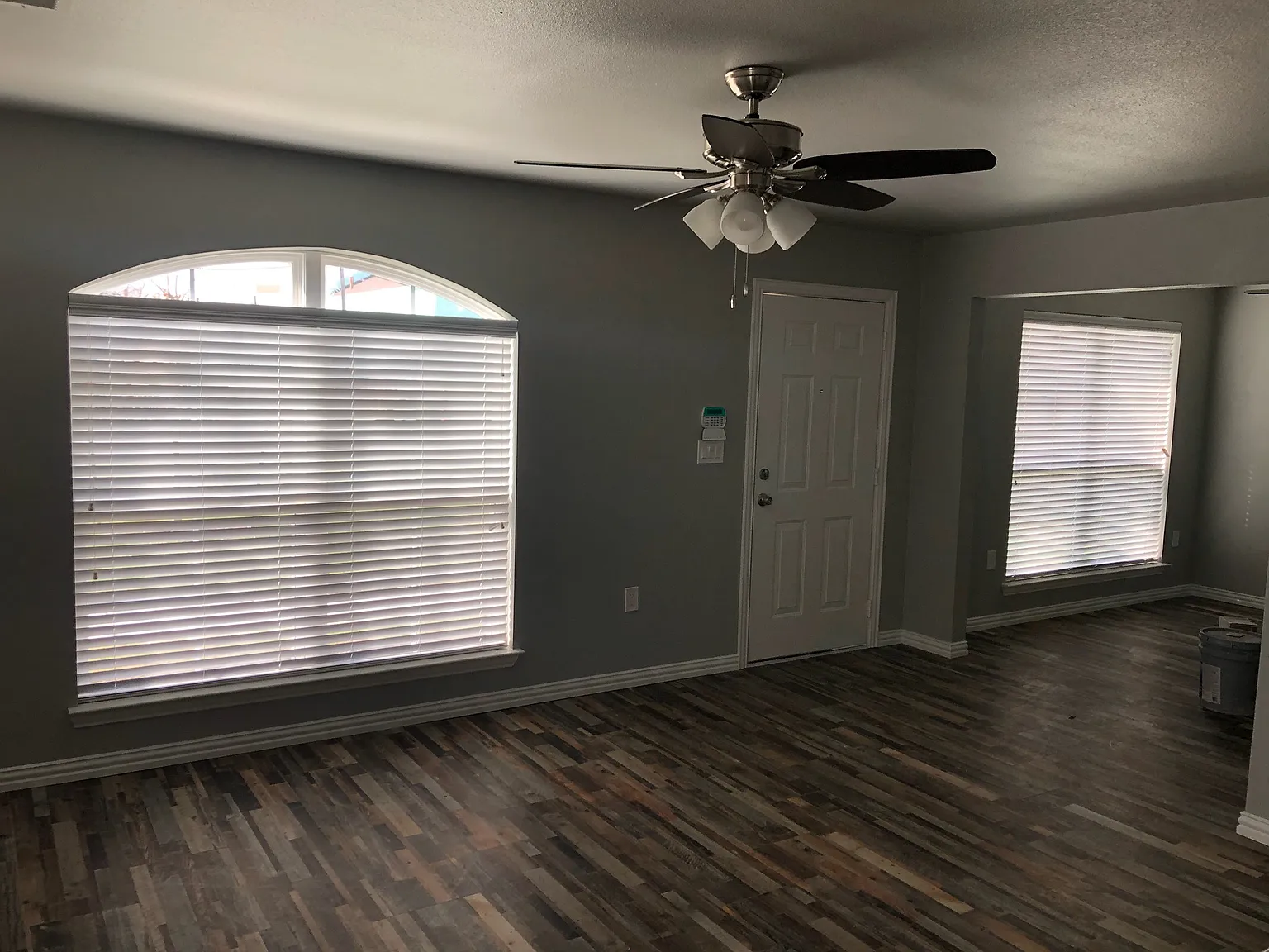 3 bed, 1250 sqft, $1,700 — Photo 3