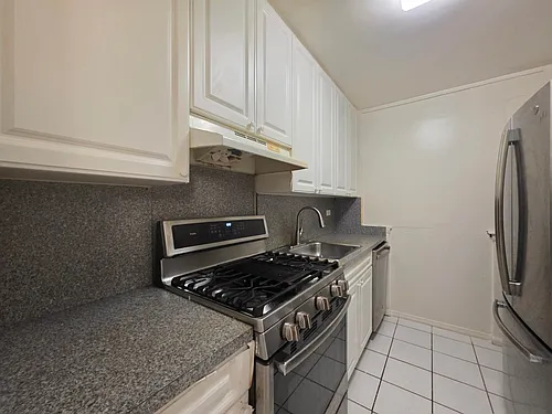 3901 Nostrand Ave Photo 1