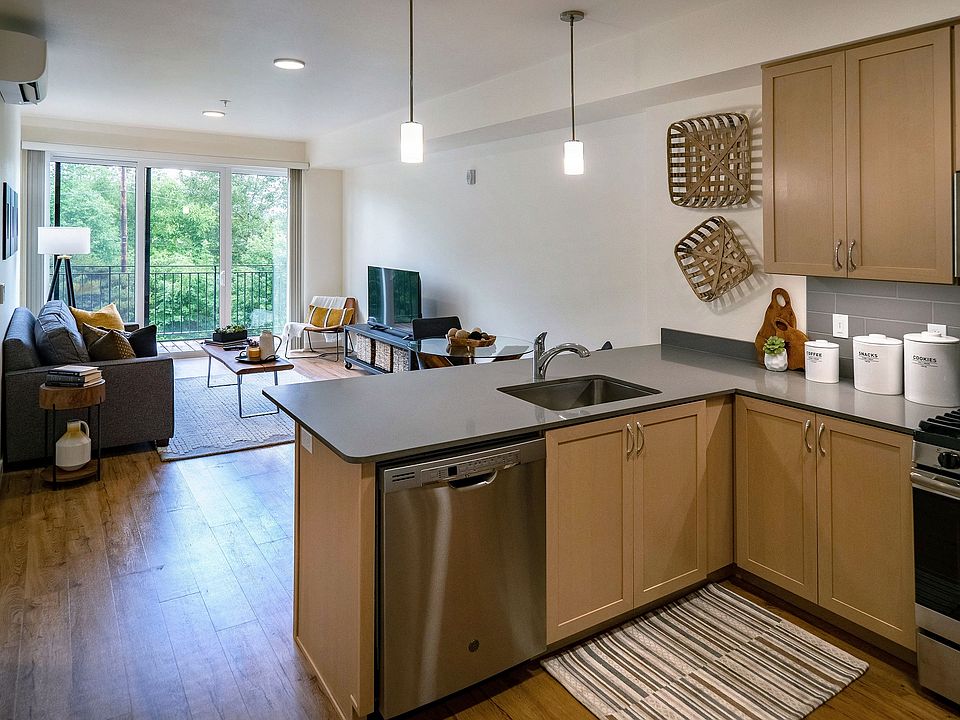 Amazon Corner | Kitchen